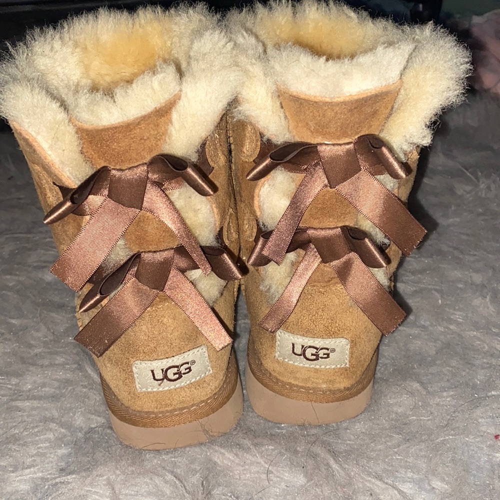 Women’s UGG boots size 4